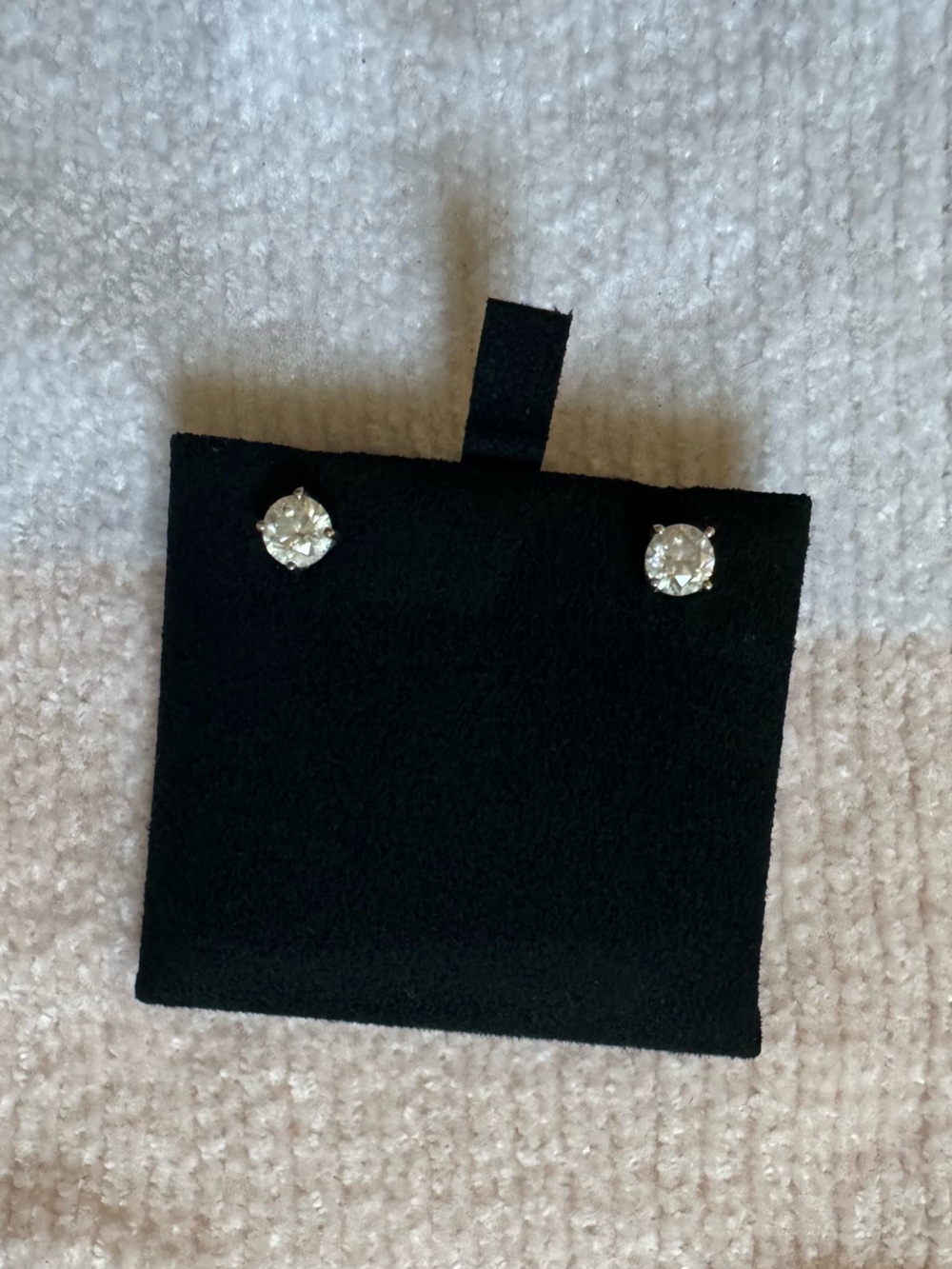 Classic Round Natural Diamond Stud Earrings in 14k White Gold with Appraisal